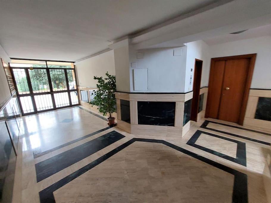 Archimedis In Florentia Free Parking *